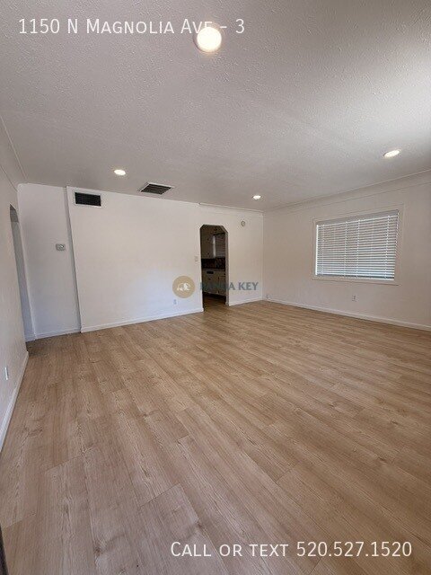 Foto del edificio - 1150 N Magnolia Ave