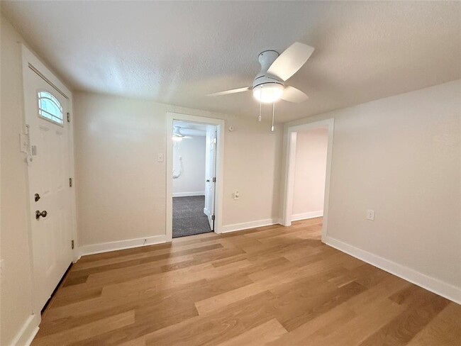 Foto del edificio - 14070 S Hwy 288b