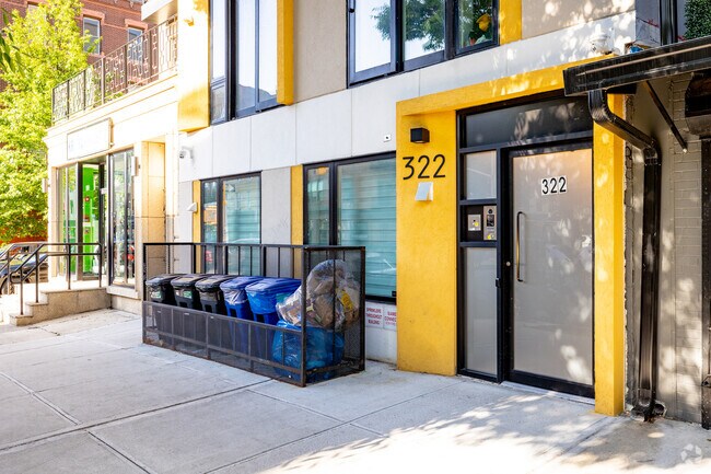 Building Photo - 322 Graham Ave