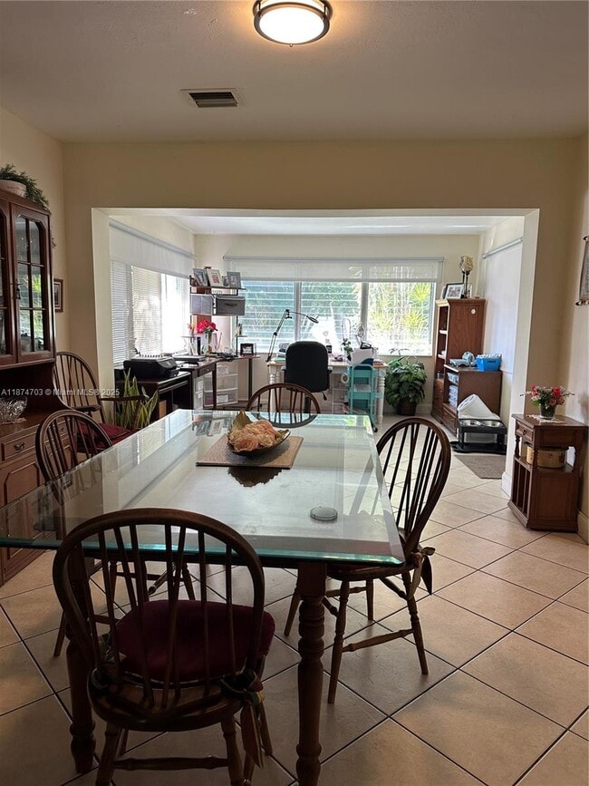 Building Photo - 1428 Hayes St