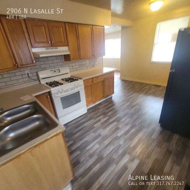 Foto del edificio - 2906 Lasalle St