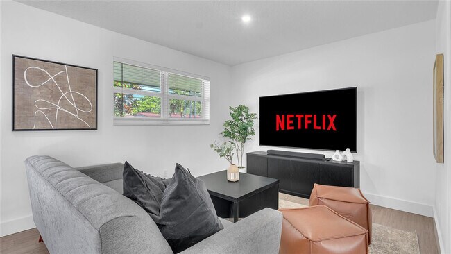 Building Photo - 2201 N 50th Ave