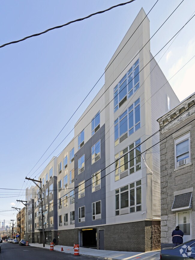 Foto del edificio - Hudson Heights