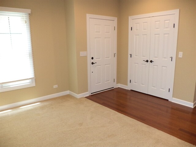 Building Photo - 151 River Walk Ct