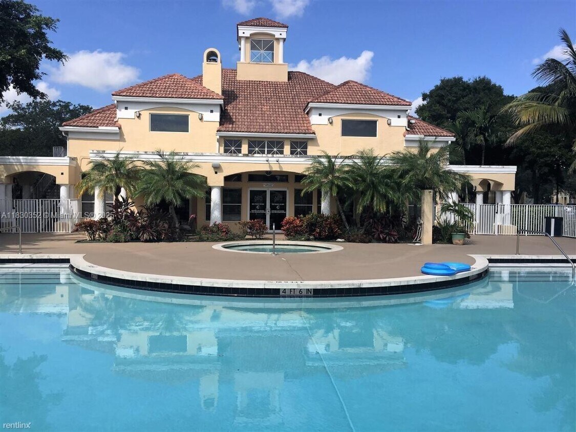 Foto principal - 2331 NW 33rd St