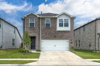 Building Photo - 724 Portina Dr