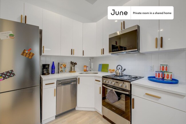 Foto del edificio - Room in Shared 3.0 bed/3 bath home