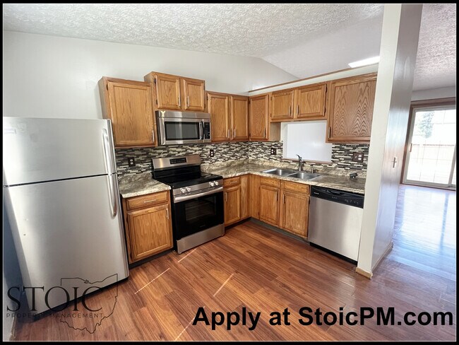 Building Photo - 3169 Earlington Ln