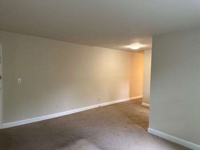 Sala de estar - 2711 Q St SE