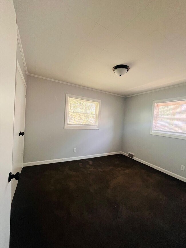 Photo - Nice Two Bedroom Duplex House