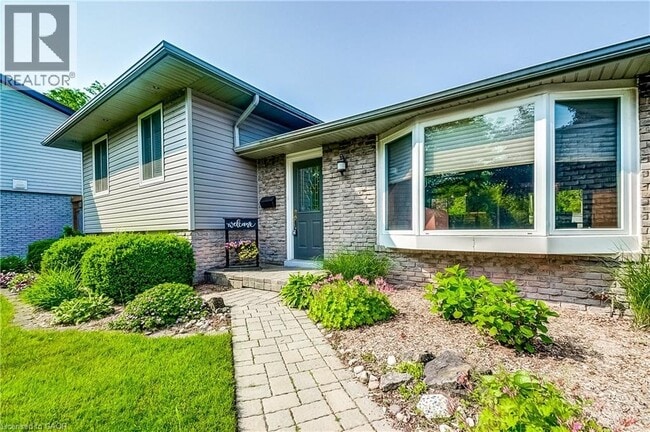 Building Photo - 5203 Broughton Crescent
