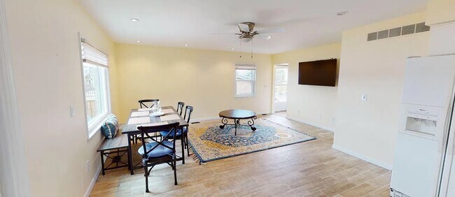 Foto del edificio - 4099 Homestead Dr