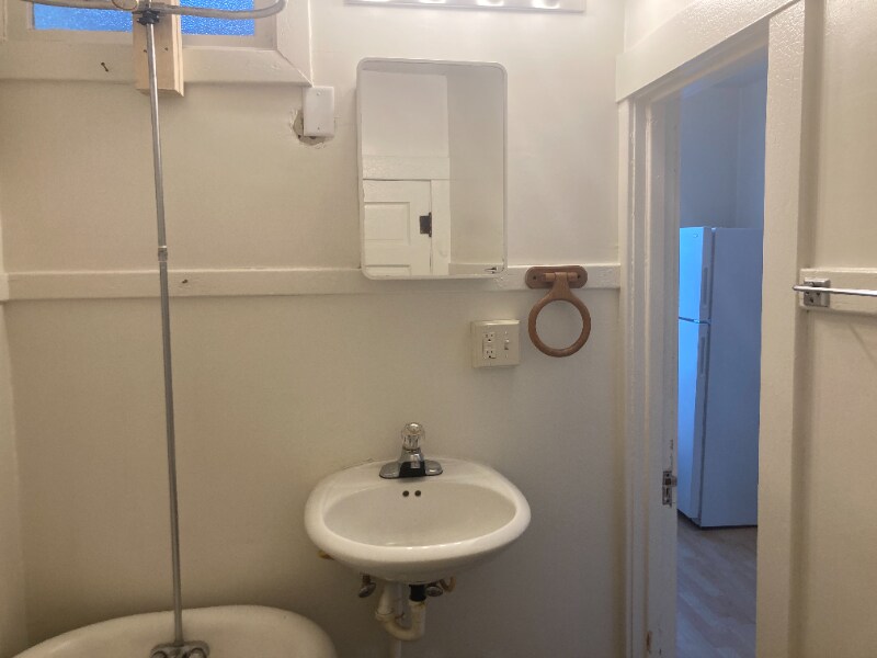Foto principal - 324 6th Ave SW