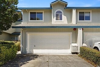 Building Photo - 7 Meridian Cir