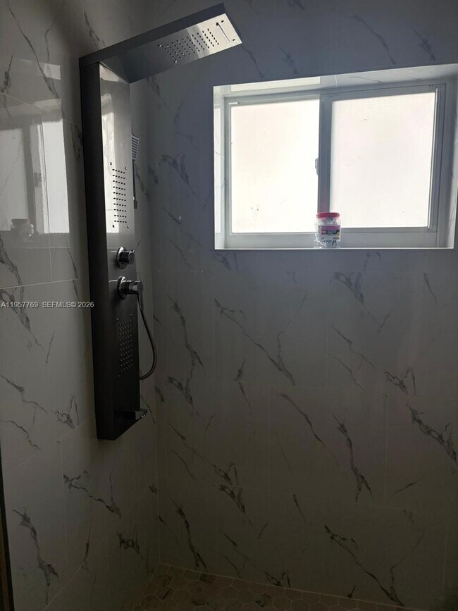 Foto del edificio - 10791 SW 221st St Rd