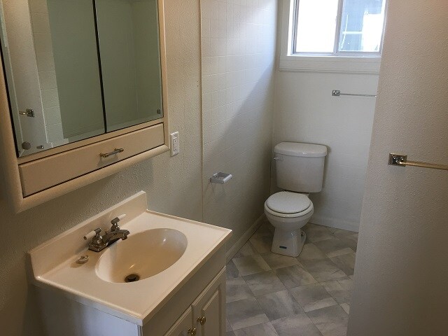 Foto del edificio - 2119 5th Ave NE