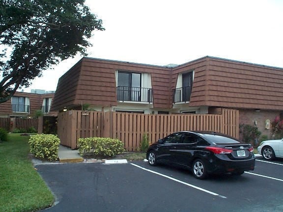 Building Photo - 3900 County Line Rd