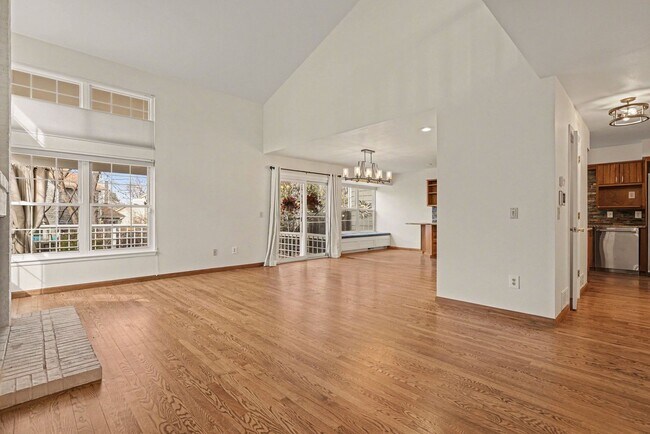 Building Photo - 2Bed 2.5Bath in Indian Creek Community - Tour Today!