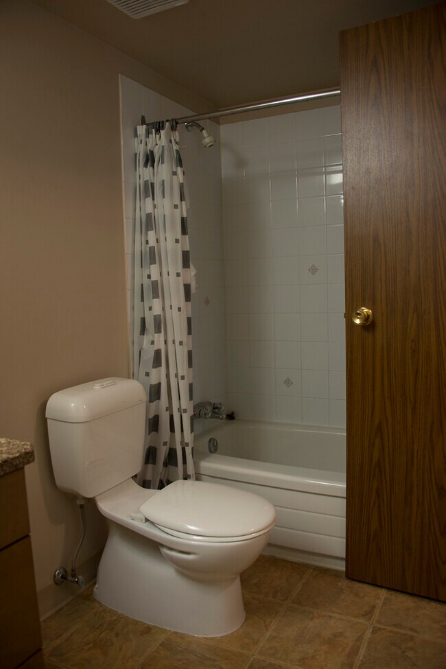 Photo du bâtiment - 0 Bed 0 Bath Unit in Calgary, AB