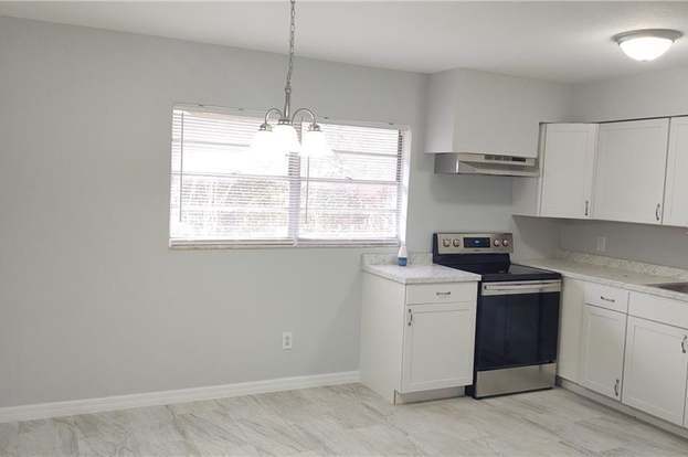 Building Photo - 211 NW 53rd Ct