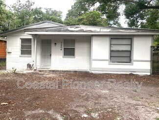 Building Photo - 7904 N Marks St
