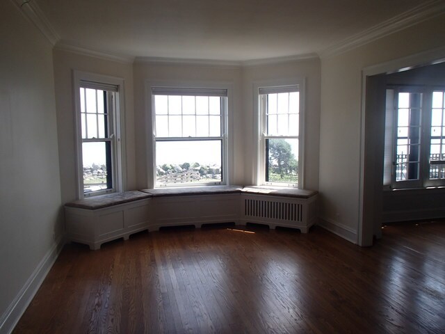 Building Photo - 624 Sheridan Square