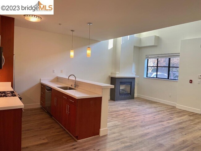 Building Photo - 1565 32nd St