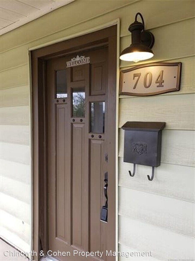 Foto del edificio - 2 br, 1 bath House - 704 S Poplar St