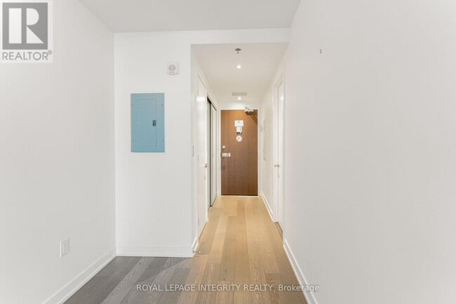 Building Photo - 199 Slater St.