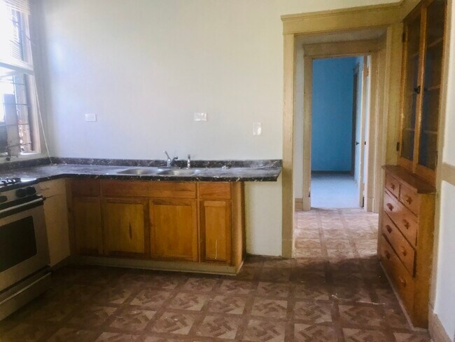 Building Photo - 849 W 53rd Pl