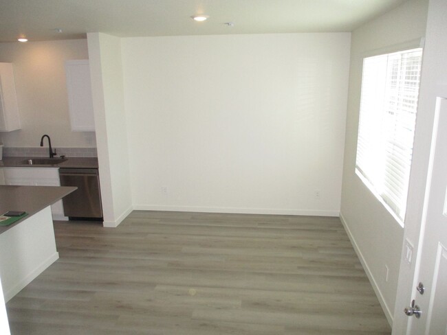 Foto del edificio - ***Brand new Townhome in Johnstown***