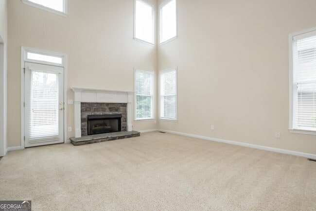 Foto del edificio - 3075 Woodbridge Ln