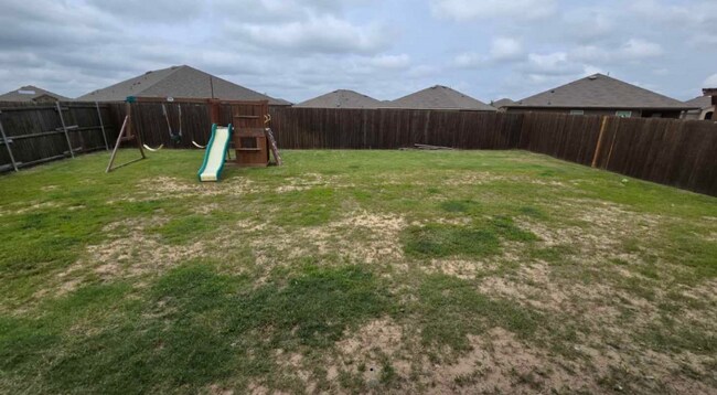 Foto del edificio - 713 Meadow Creek Ln