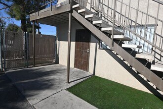 Building Photo - 2301 Stewart Ave