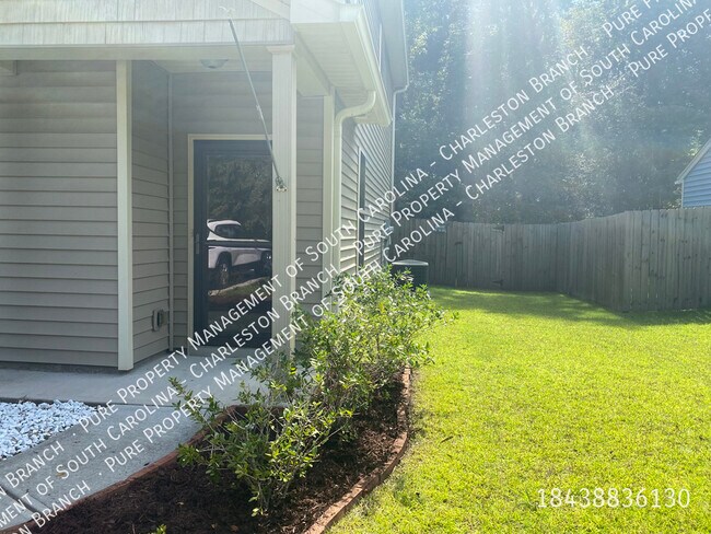 Building Photo - 145 Farm Quarters Dr