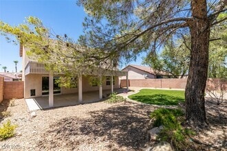 Building Photo - 210 Lynbrook St