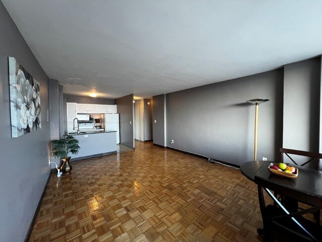 Foto del edificio - 380 Mountain Rd