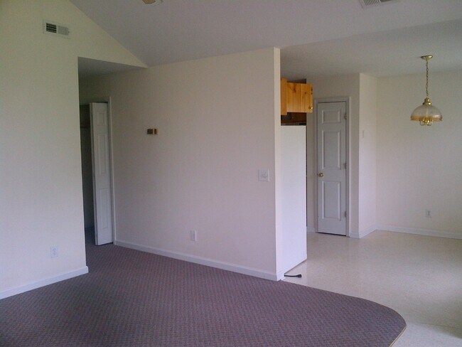 Foto del edificio - 716 Sunnyside Rd