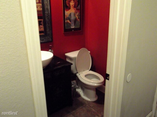 Foto del edificio - 4 br, 2.5 bath House - 409 Country Club Blvd