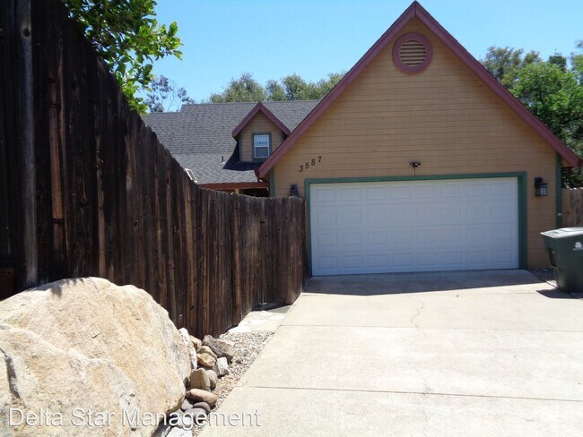 Building Photo - 3 br, 2 bath House - 3587 SILVER RANCH AVENUE