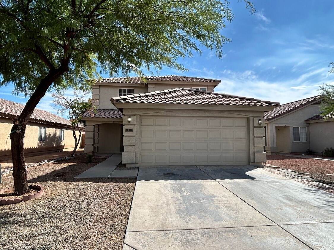 Primary Photo - Charming 4-bedroom home in El Mirage