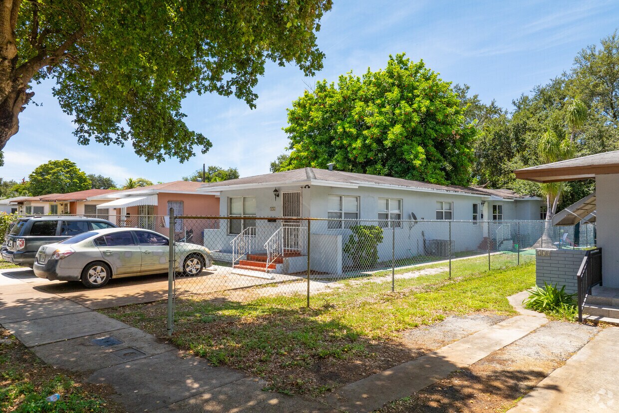 Primary Photo - 772 NW 52nd St