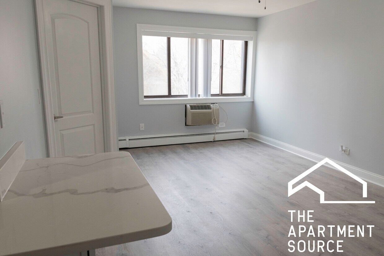 Foto principal - 6029 N Winthrop Ave