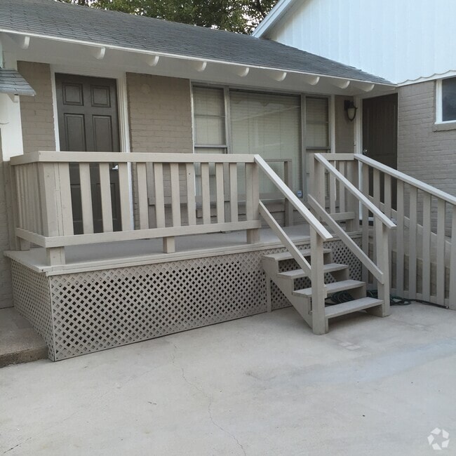 Building Photo - 3020 5th Ave