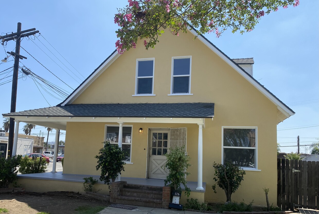 126 W Center St Unit Downstairs, Covina, CA 91723 Condo for Rent in