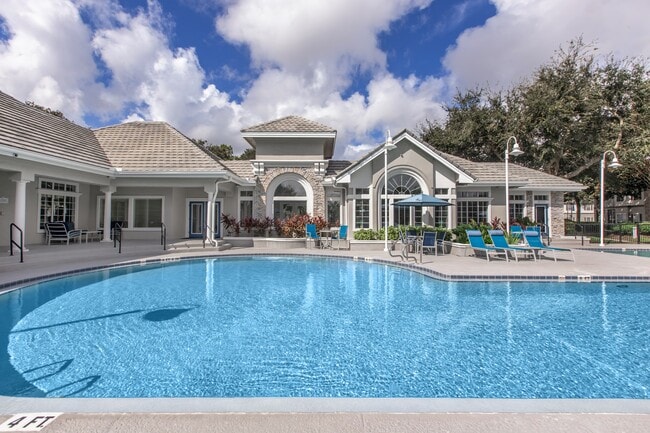 Building Photo - Registry at Windsor Parke