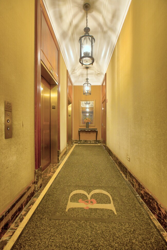 Foto del edificio - 57 E Delaware Pl