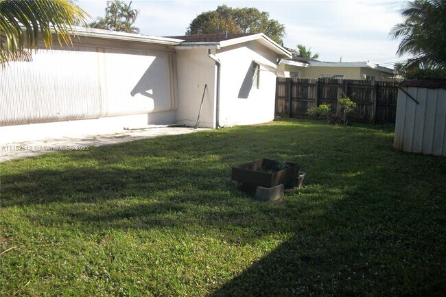 Foto del edificio - 2945 NW 73rd Ave