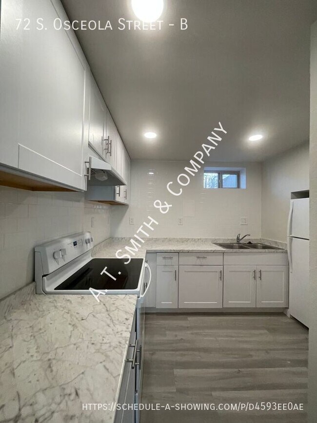 Foto del edificio - 2BD/1BTH Updated Basement Apartment Availa...