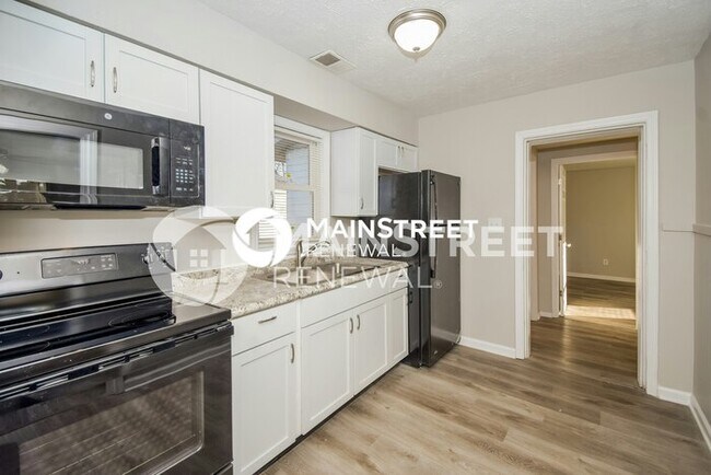 Building Photo - 3 Bedroom Pet-Friendly Home in Indianapoli...